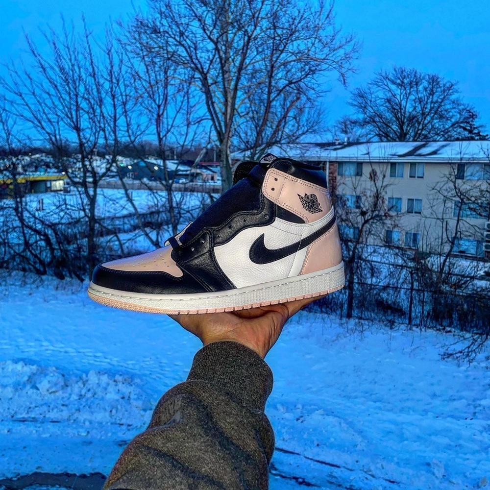 Jordan 1 Retro High OG Atmosphere W (DS)